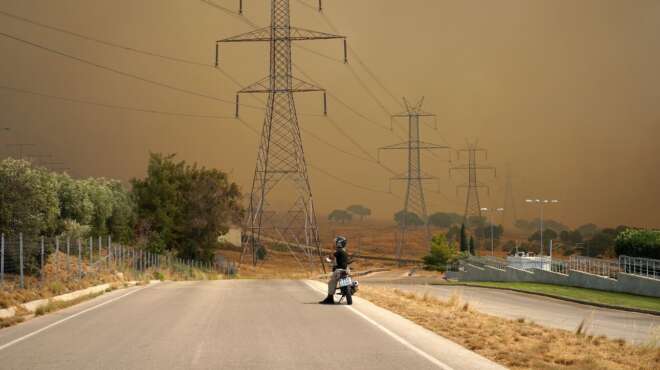 έβαλα-τη-φωτιά-γιατί-οι-γονείς-μου-ήθε-34724